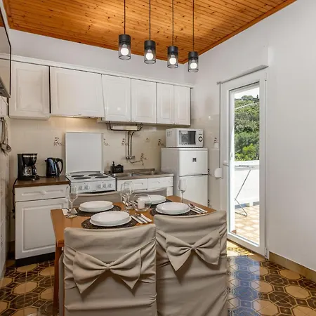 Lovely In With Kitchen Lejlighed
