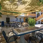Cozy Apartment In Kampor With Wifi