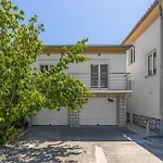 Cozy Apartment In Kampor With Wifi Lägenhet *