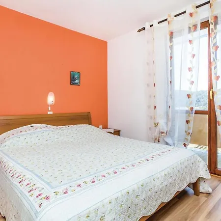 Apartamento Lovely In With Kitchen