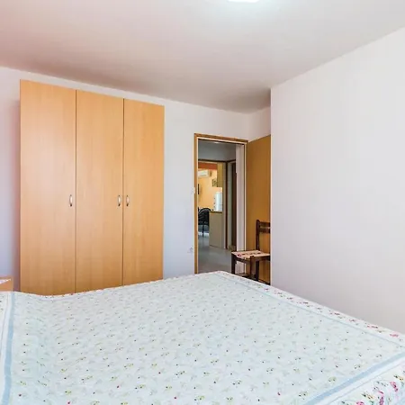 Lovely In With Kitchen